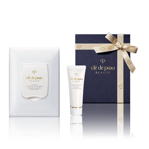 GIẤY TẨY TRANG MAKEUP CLEANSING TOWELETTES
